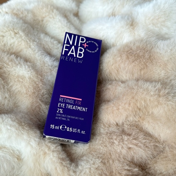 New NIP + FAB Renew Retinol Fix Treatment 2% 15ml 05 FL Oz - Picture 1 of 1